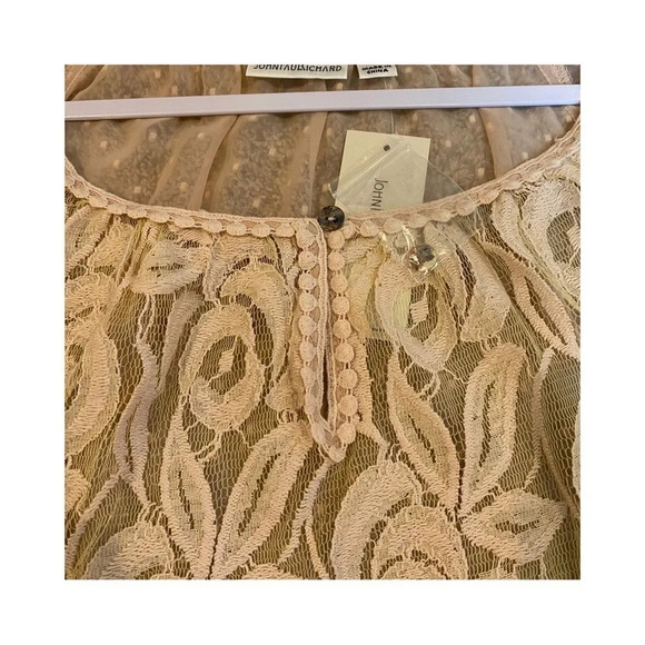 JohnPaulRichard Women’s Large Cream Lace Flutter Sleeve Blouse​ - Picture 3 of 10